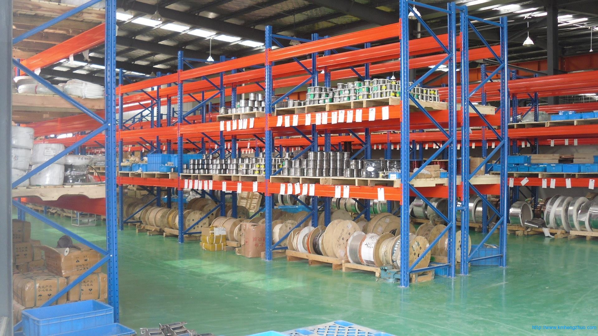 HZ-790型橫梁式貨架    重型高層倉庫貨架應用案例 HZ-790型橫梁式貨架    重型高層倉庫貨架應用案例