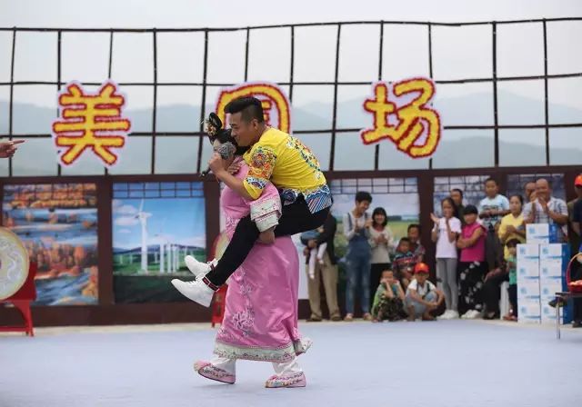 8月26日 CCTV-7《鄉(xiāng)村大世界》“走進圍場 聚焦沸石”即將播出-國投盛世