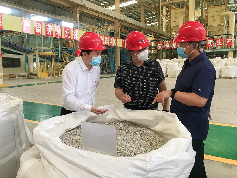 承德市委常委、組織部部長(zhǎng)顏世東蒞臨國(guó)投盛世考察調(diào)研