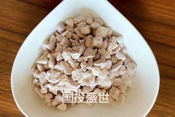 天然沸石