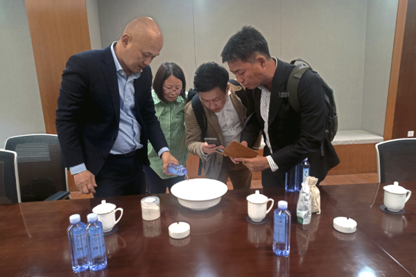 世界500強公司伊藤忠商事株式會社蒞臨國投盛世沸石產(chǎn)業(yè)基地考察合作