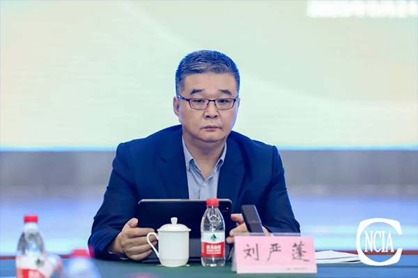 國投盛世董事長劉嚴(yán)蓬作為協(xié)會(huì)監(jiān)事長受邀參加2023亞太國際涂料產(chǎn)業(yè)發(fā)展大會(huì)