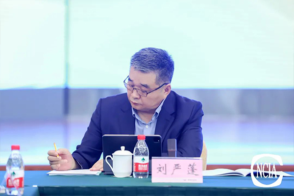 國投盛世董事長劉嚴(yán)蓬作為協(xié)會(huì)監(jiān)事長受邀參加2023亞太國際涂料產(chǎn)業(yè)發(fā)展大會(huì)