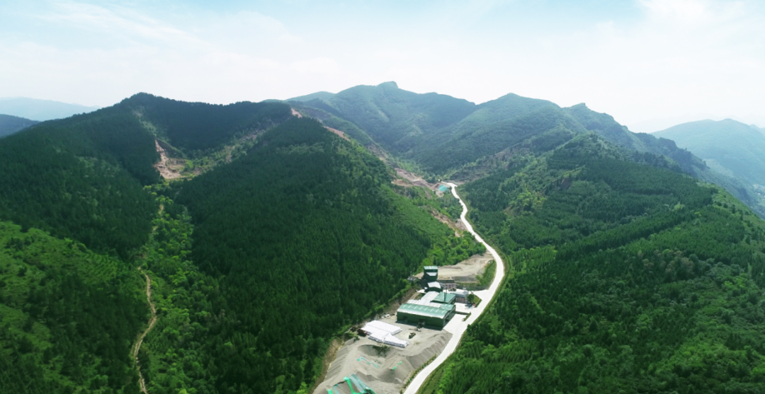 國投盛世董事長劉嚴(yán)蓬出席亞洲涂料油墨聯(lián)合會(huì)成立大會(huì)